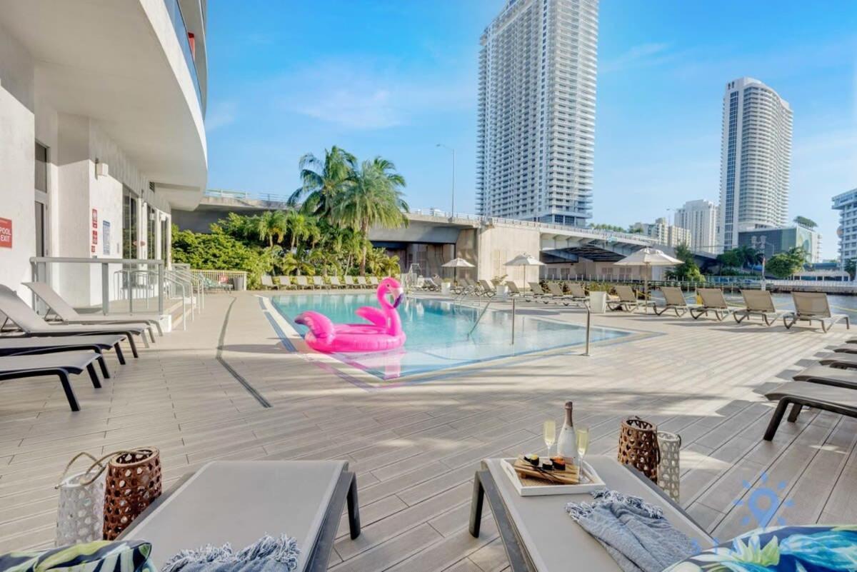 Balcony - Pool - Near Beach - Gym Hallandale Beach Exterior foto