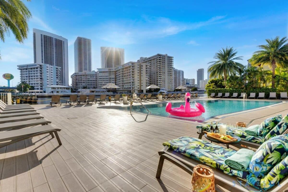 Balcony - Pool - Near Beach - Gym Hallandale Beach Exterior foto